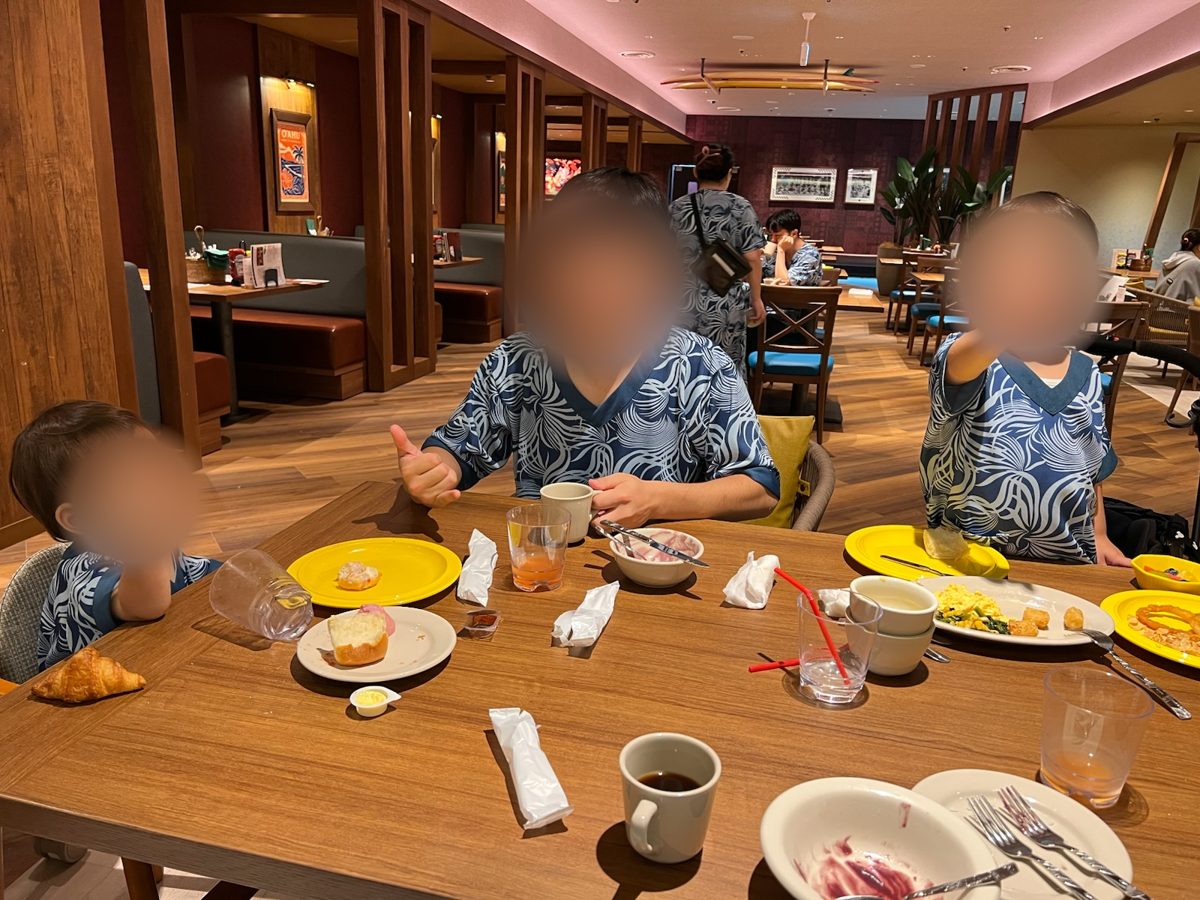 朝食